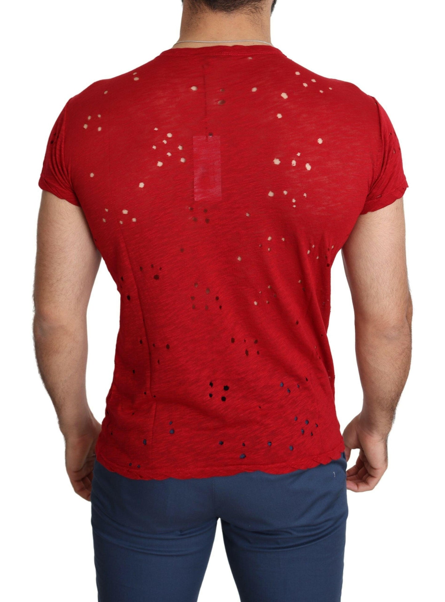 T-shirt Guess en coton rouge radieux, parfait pour un style quotidien