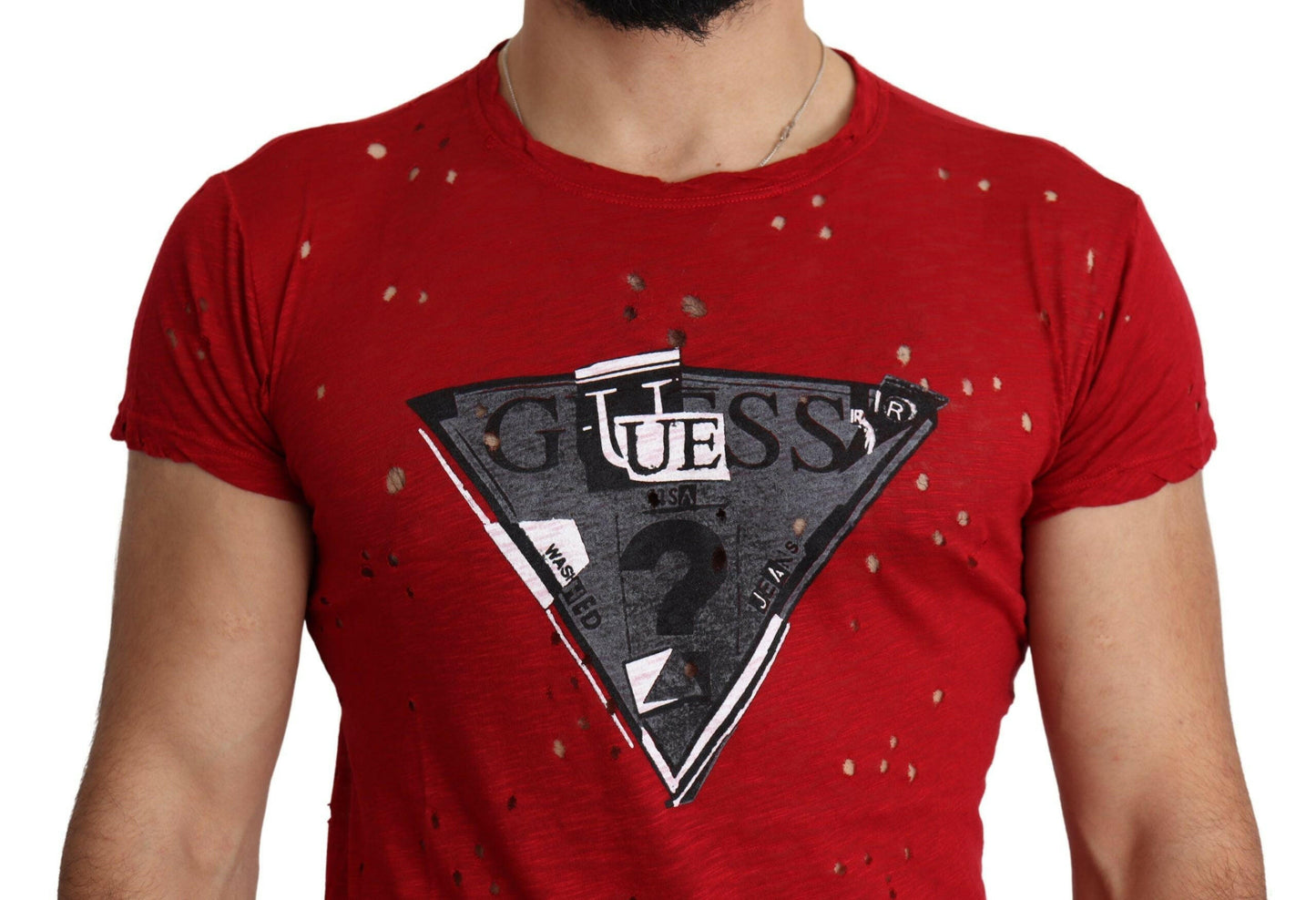 T-shirt Guess en coton rouge radieux, parfait pour un style quotidien