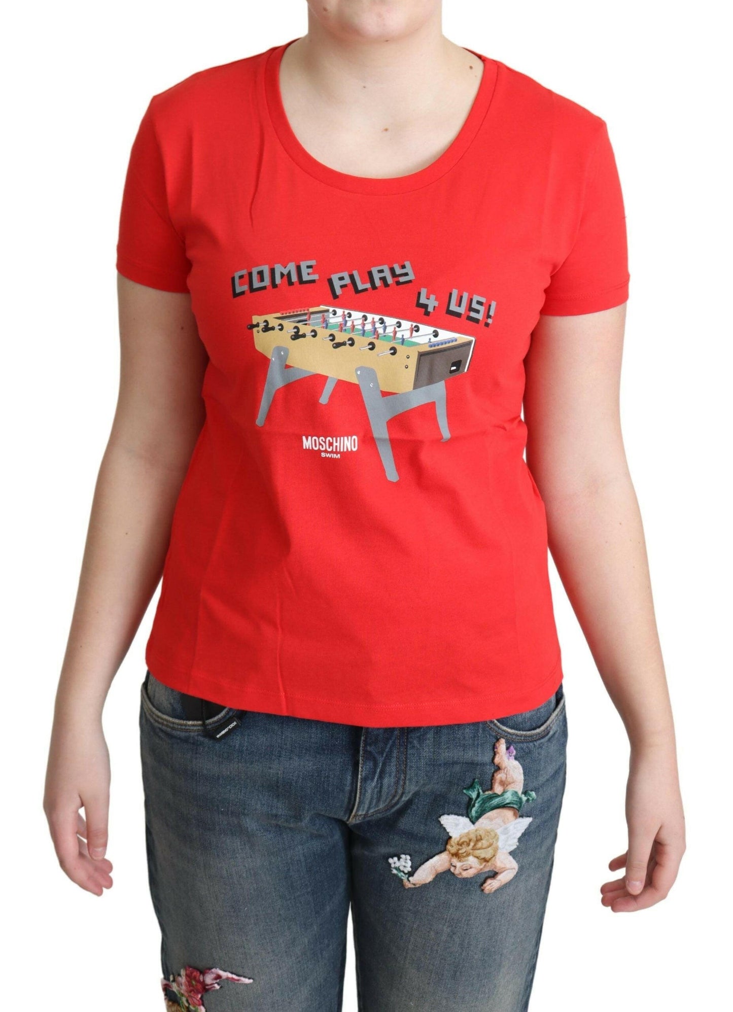 Moschino – Rotes T-Shirt mit „Come Play 4 Us“-Print aus Baumwolle