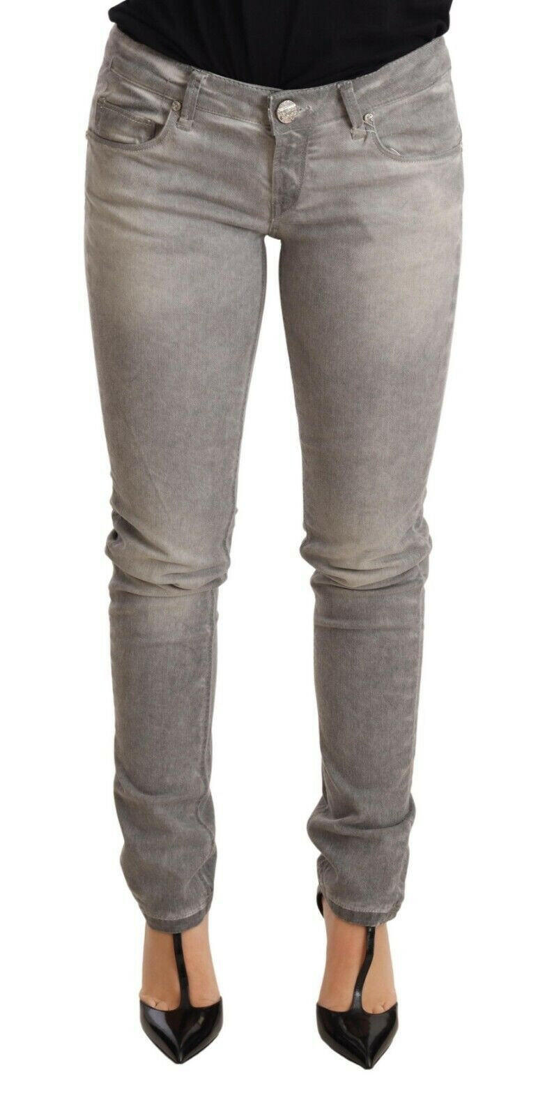 Acht Hellgraue Slim Fit Jeanshose aus gewaschener Baumwolle für Damen