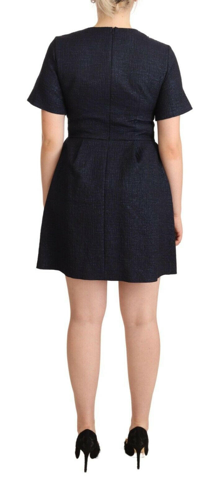 L'Autre Chose – Schwarzes, verziertes Minikleid in A-Linie mit kurzen Ärmeln