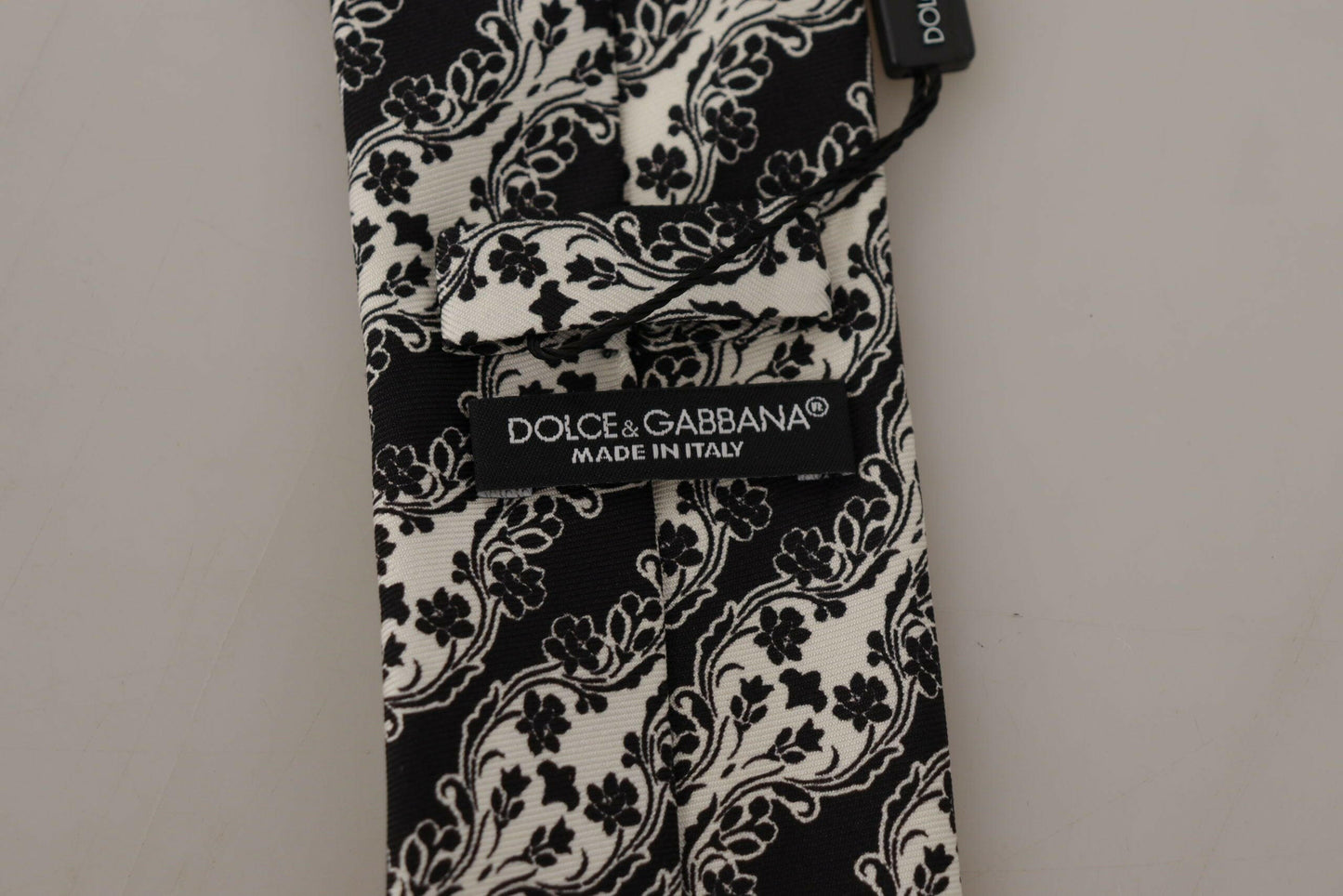 Dolce &amp; Gabbana – Verstellbare Krawatte mit Blumenmuster aus 100 % Seide in Schwarz und Weiß