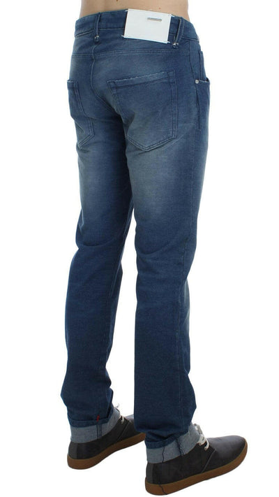 Acht Slim Fit Jeans aus Baumwollstretch in Blauwaschung