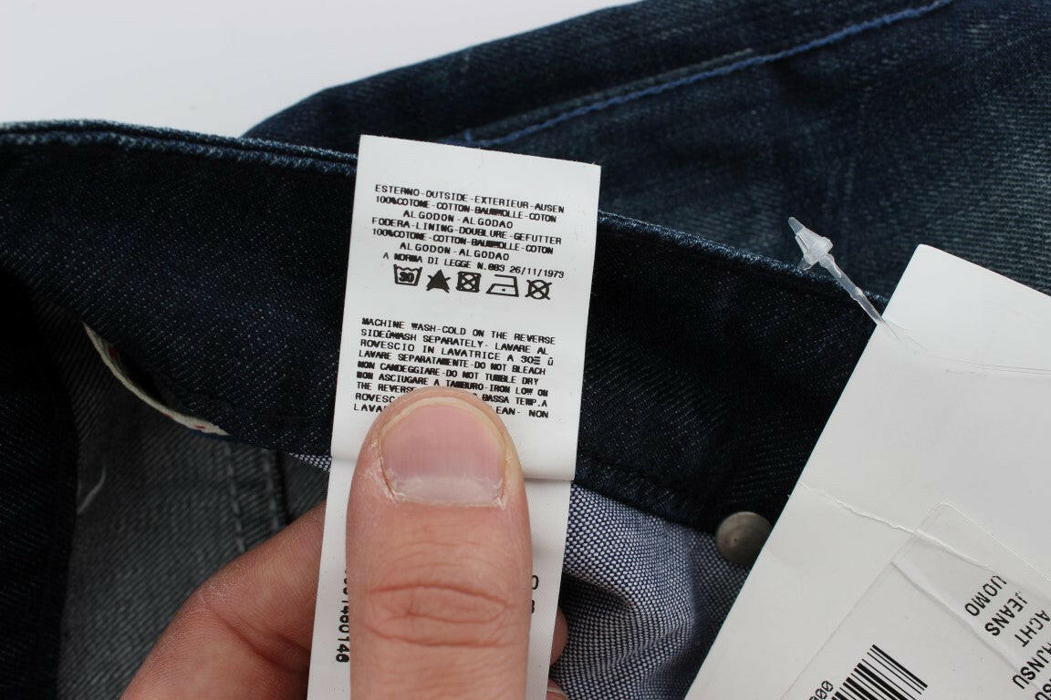 Acht Slim Fit Jeans aus Baumwolldenim in blauer Waschung