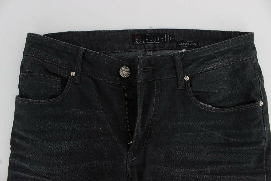Acht Slim Fit Jeans aus Baumwollstretch in Grau