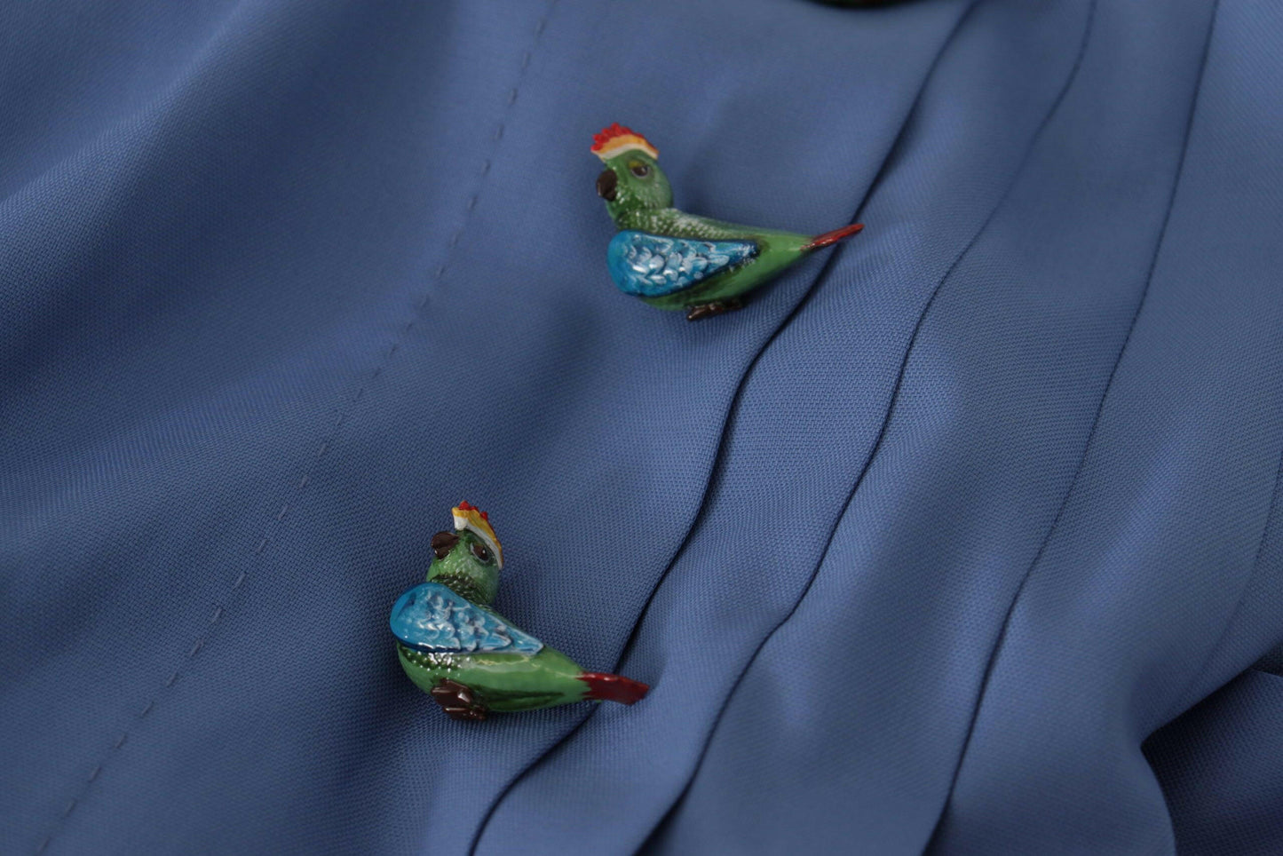 Mini-jupe trapèze plissée élégante Dolce &amp; Gabbana avec applications d'oiseaux