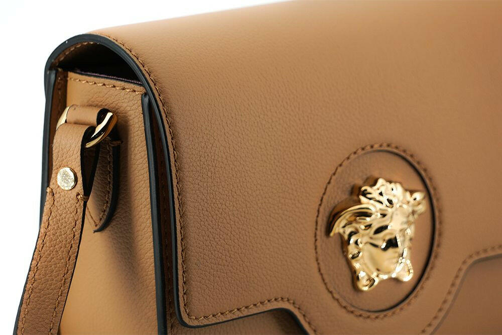 Versace Schultertasche aus braunem Kalbsleder