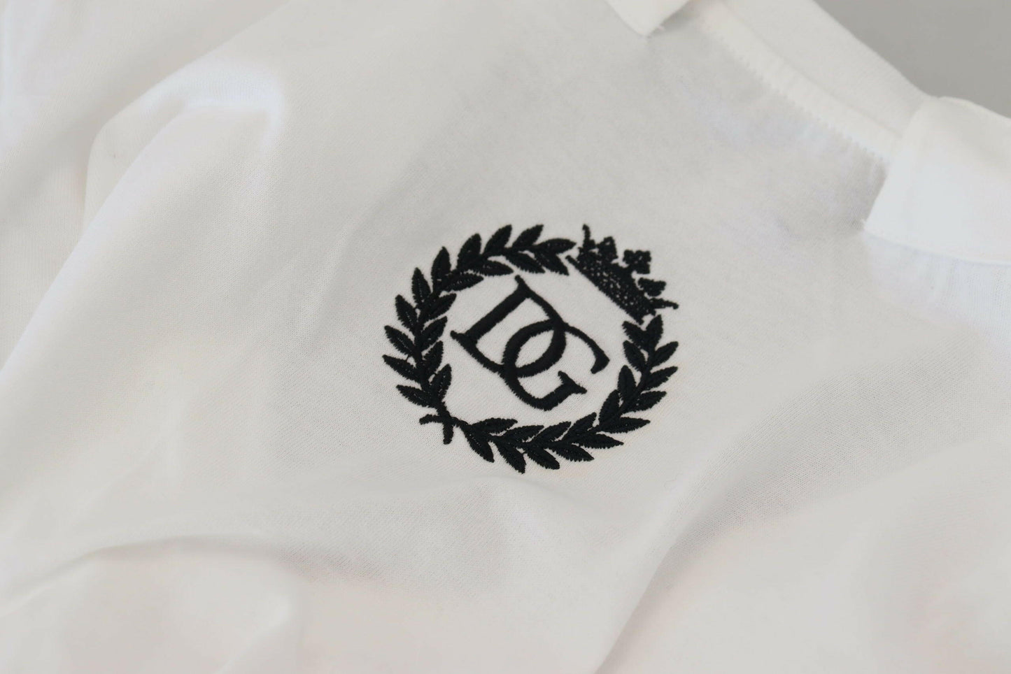 Dolce &amp; Gabbana Weißes Kurzarm-T-Shirt aus Baumwolle mit V-Ausschnitt