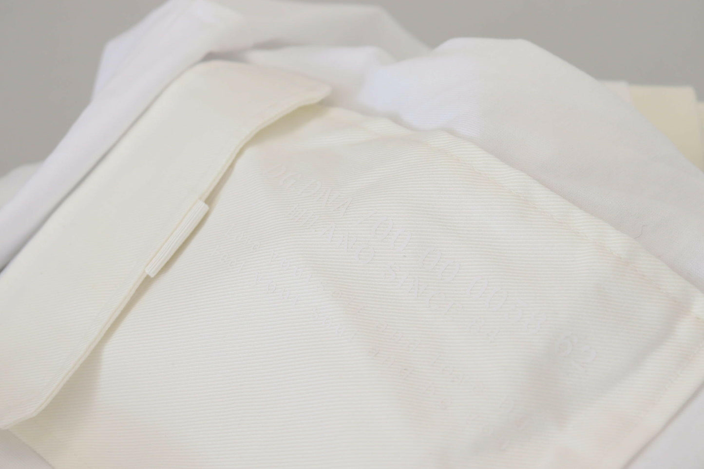 Dolce &amp; Gabbana – Weißes T-Shirt mit kurzen Ärmeln und Pattentasche