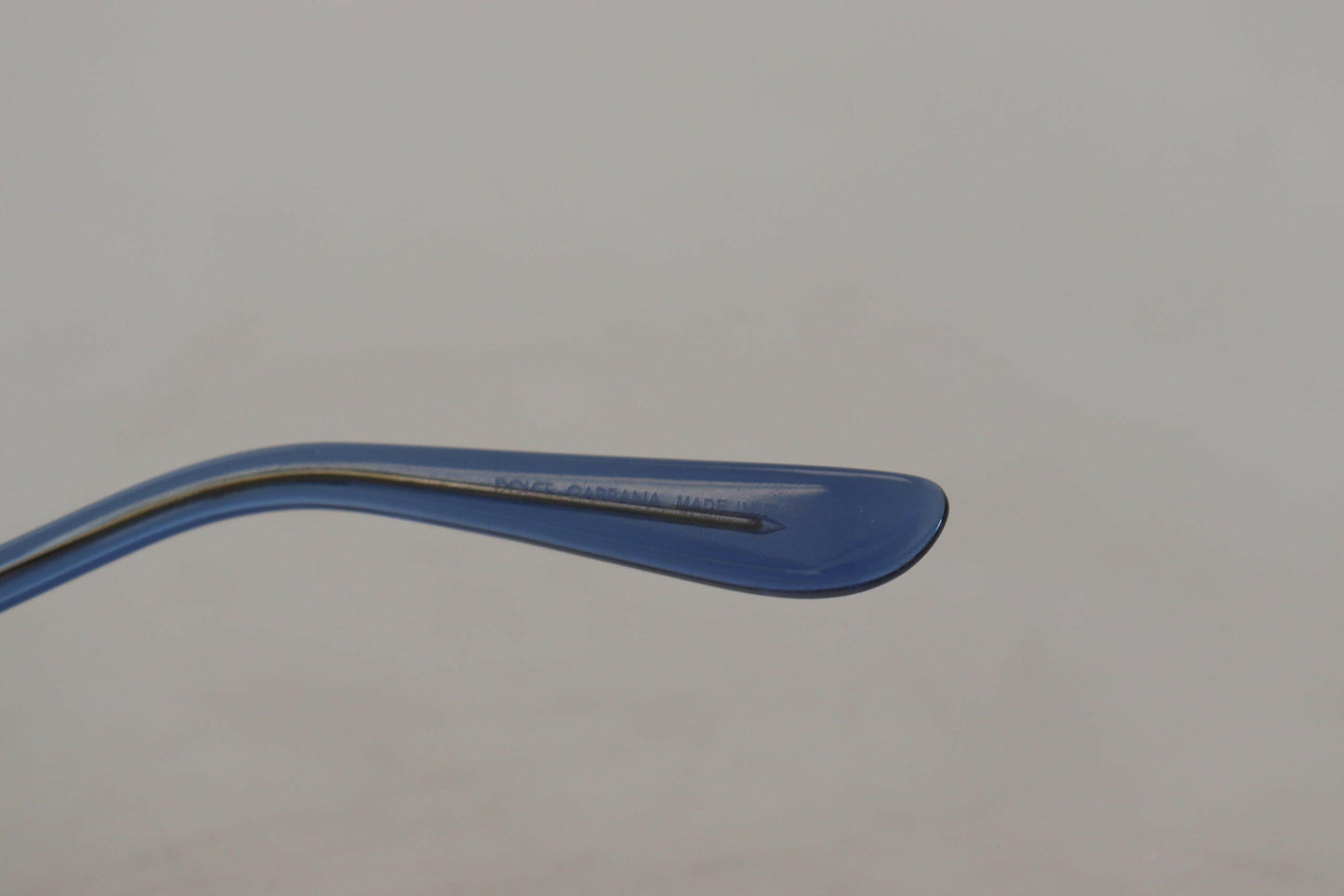 Dolce &amp; Gabbana – DG2209B – Sonnenbrille mit ovalen Metallkristallen in Gold