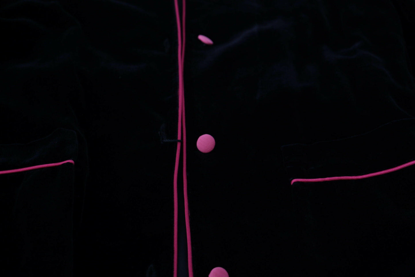 Dolce &amp; Gabbana Élégante veste en soie mélangée noire avec ceinture à la taille