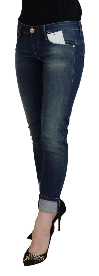 Acht Blaue Slim Fit Damen Jeans aus Baumwolle