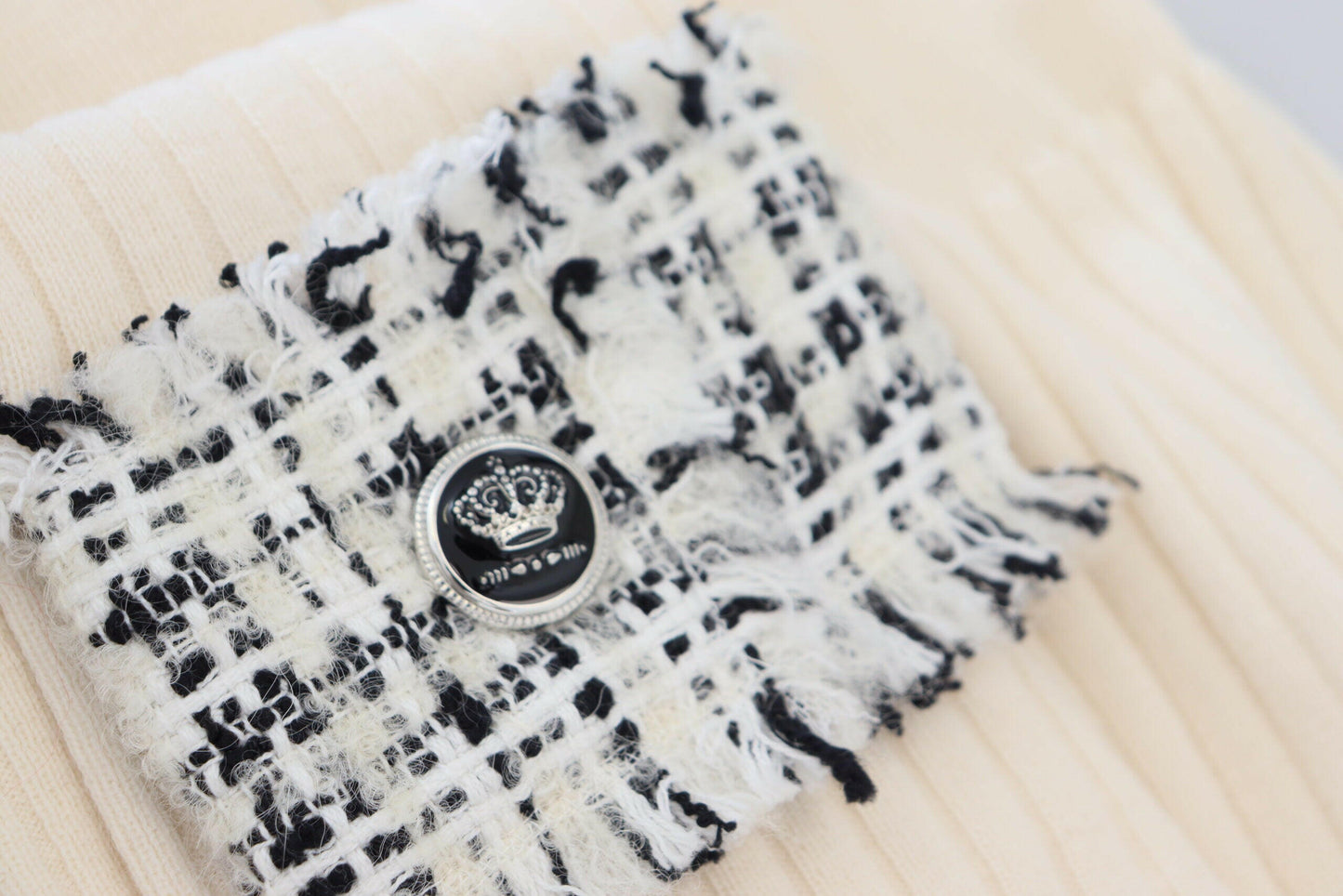 Pull à col roulé en laine mélangée ivoire Dolce &amp; Gabbana