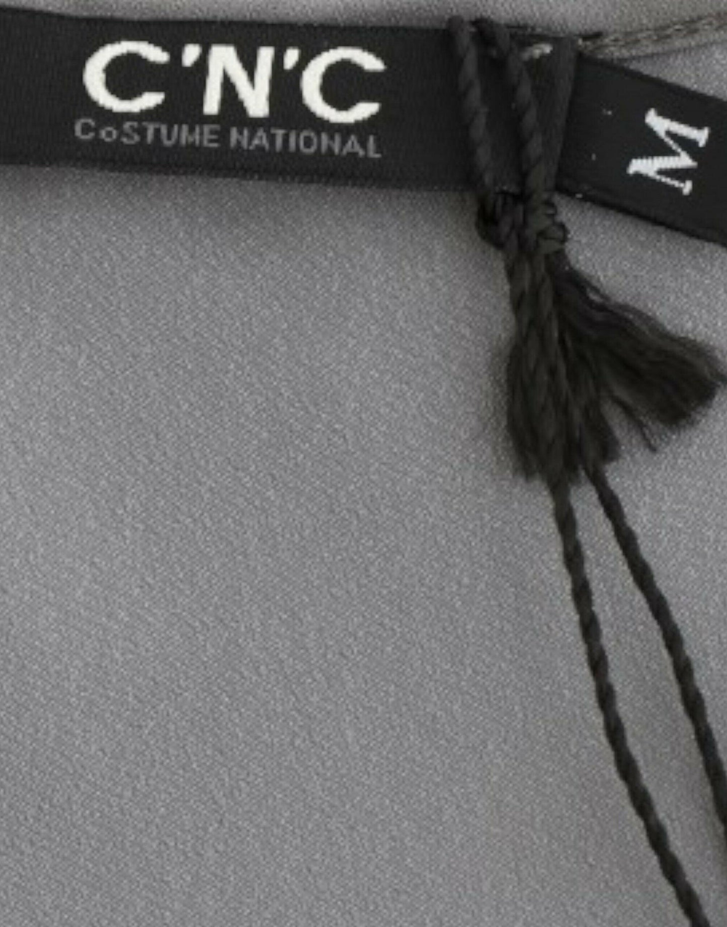 Costume National – Graues, langes T-Shirt mit V-Ausschnitt