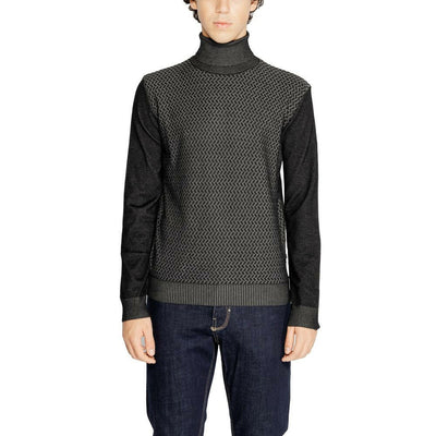 Hamaki-Ho Black Viscose Turtleneck