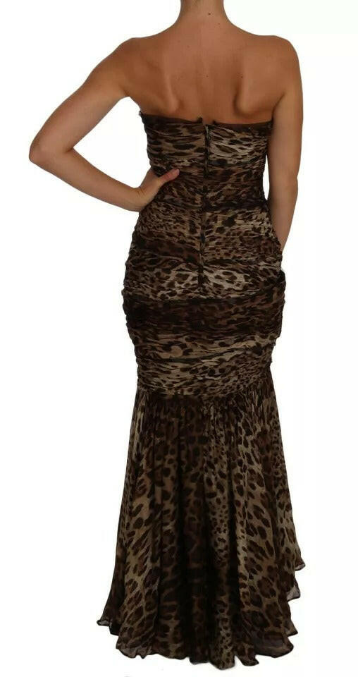 Robe longue sirène froncée en mousseline de soie à imprimé léopard marron Dolce &amp; Gabbana