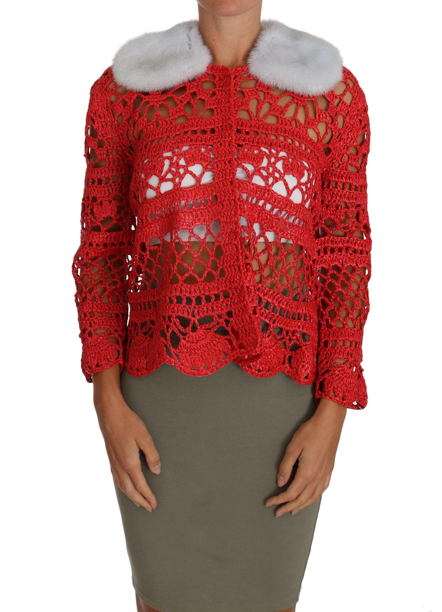 Dolce &amp; Gabbana Élégant cardigan en tricot crocheté rouge avec col en fourrure