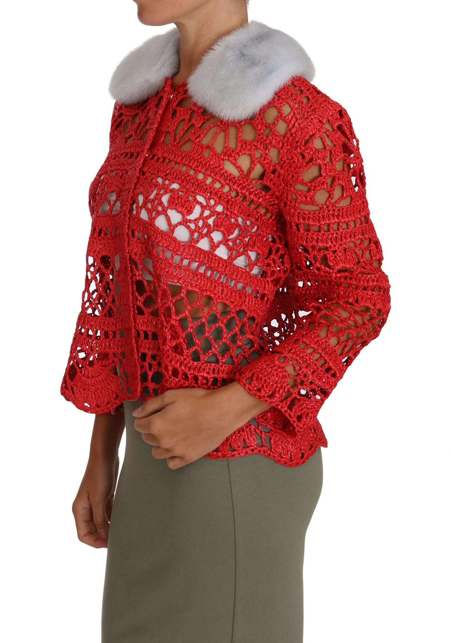 Dolce &amp; Gabbana Élégant cardigan en tricot crocheté rouge avec col en fourrure