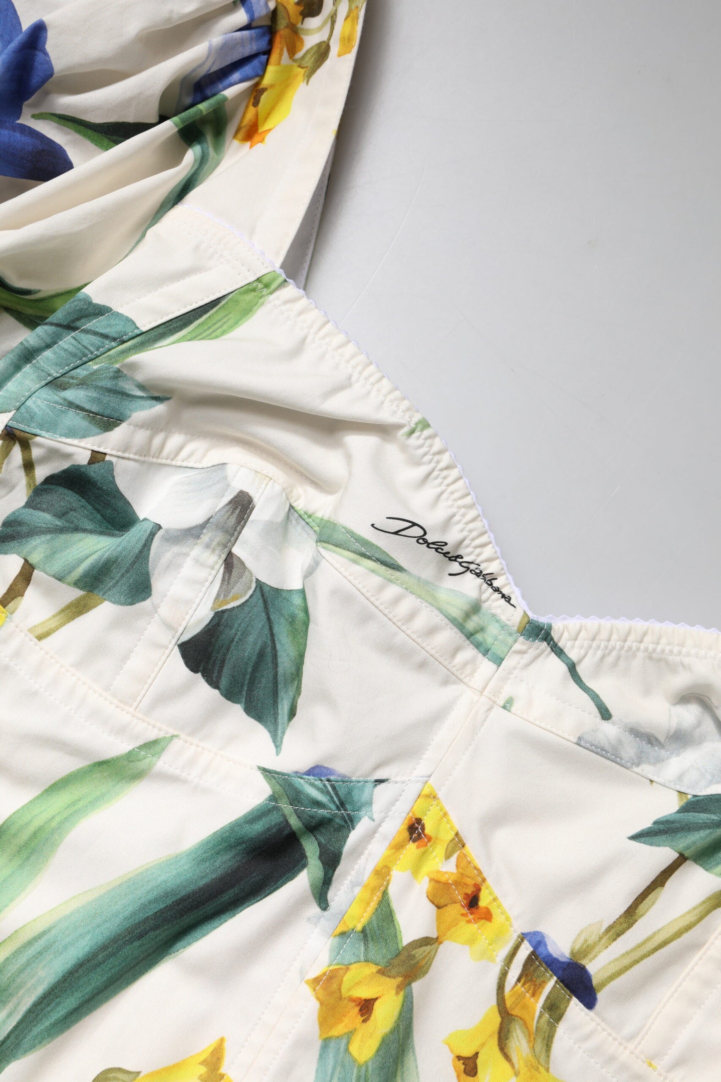 Dolce &amp; Gabbana – Kurze Bluse mit Puffärmeln und Blumenmuster in Weiß