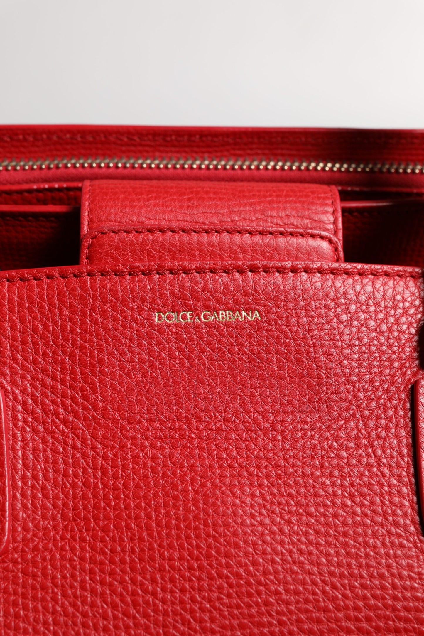 Dolce &amp; Gabbana – Rote Kalbsleder-Grifftasche mit Logo-Plakette