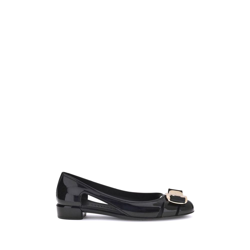 Ferragamo Ballerinas aus schwarzem Gummi