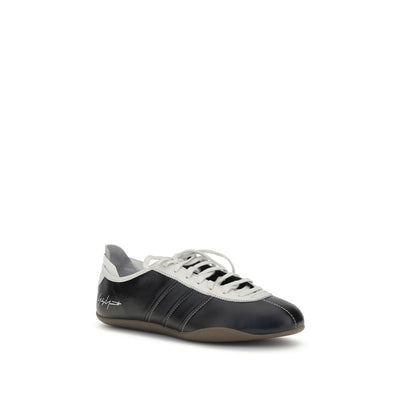Y-3 Bos Taurus Low Top Sneakers aus schwarzem Kalbsleder
