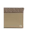 Fendi Clutch aus beigefarbenem Leder