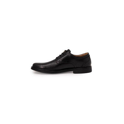 Schwarze Leder-Oxfords und -Derbys von Clarks