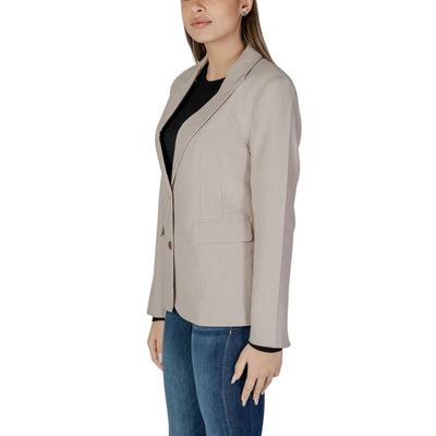 Nur beigefarbener Blazer aus recyceltem Polyester