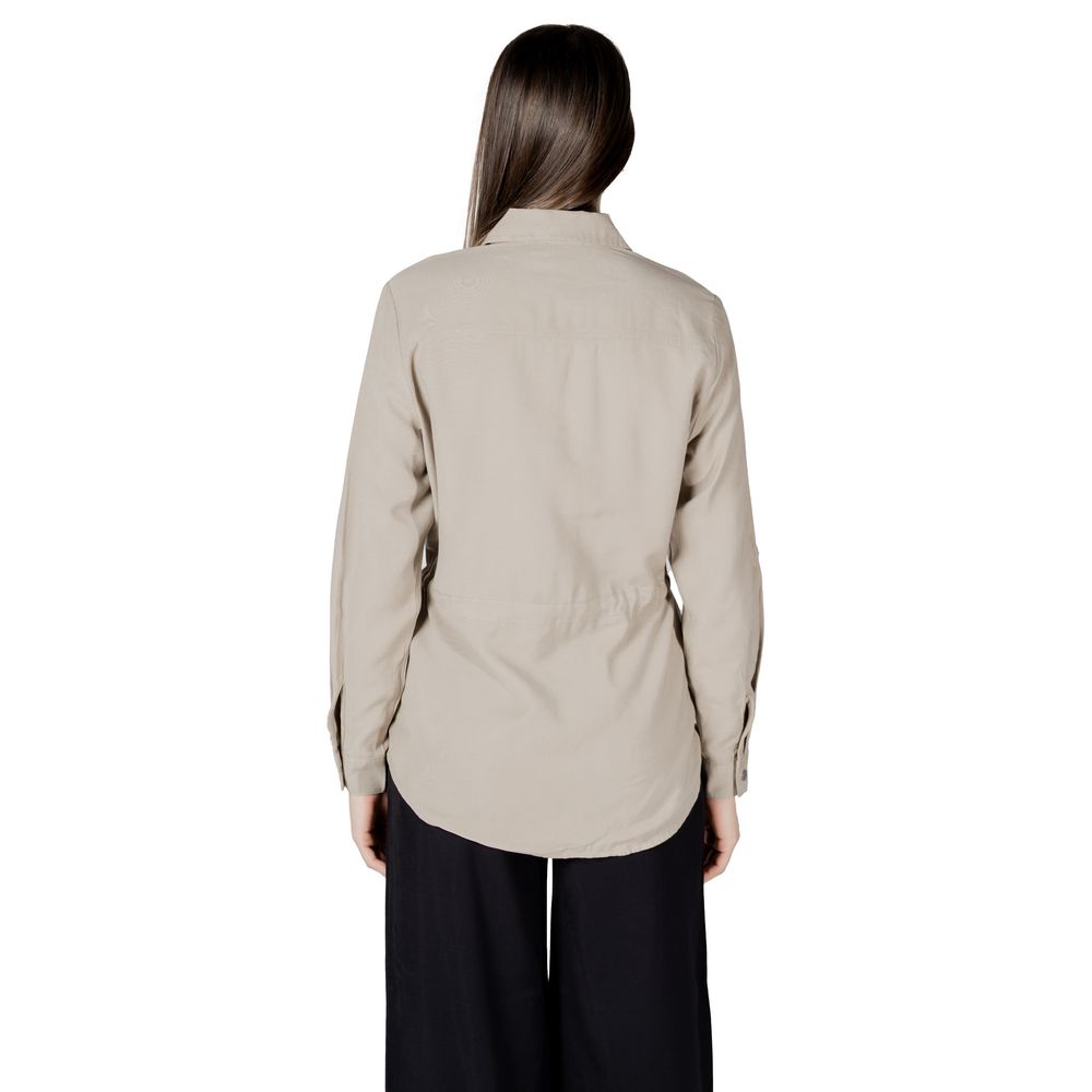 Nur beige Viskosebluse