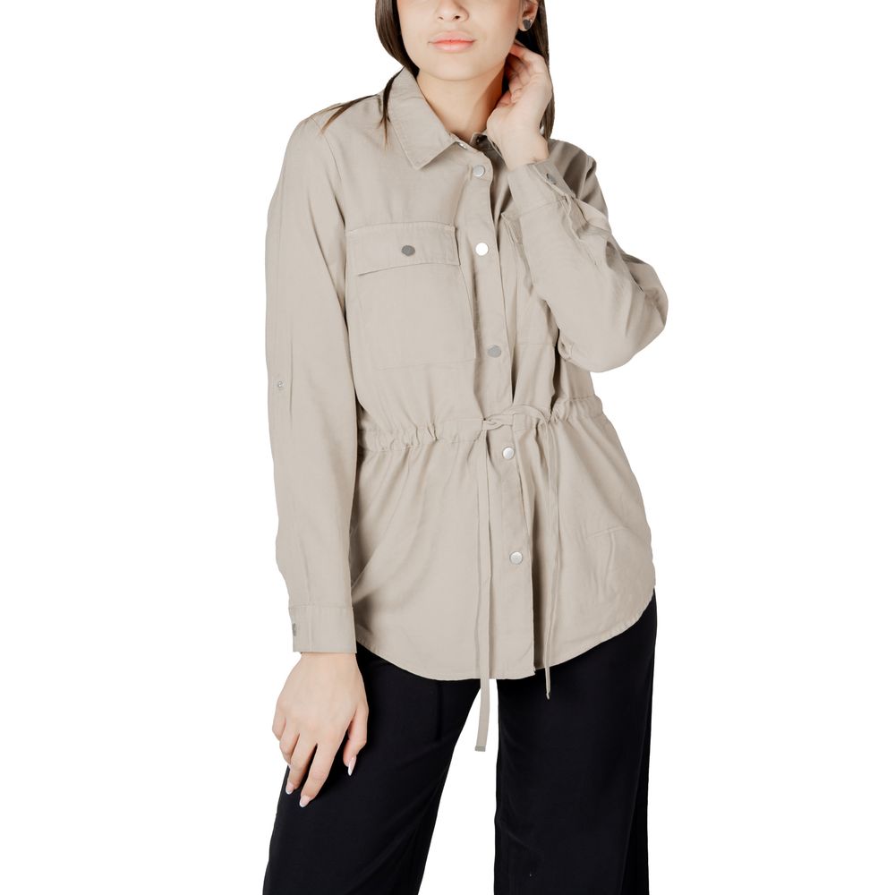 Nur beige Viskosebluse