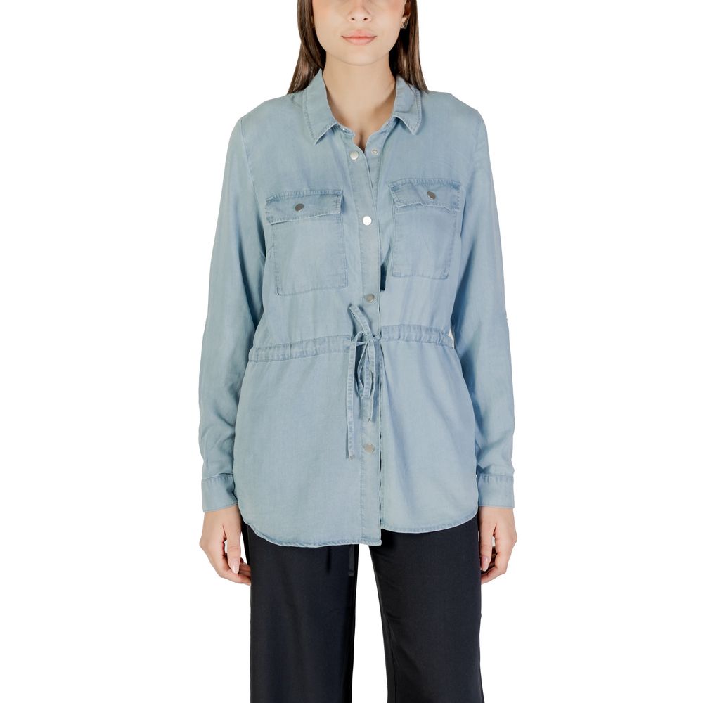 Nur hellblaue Tencel-Bluse