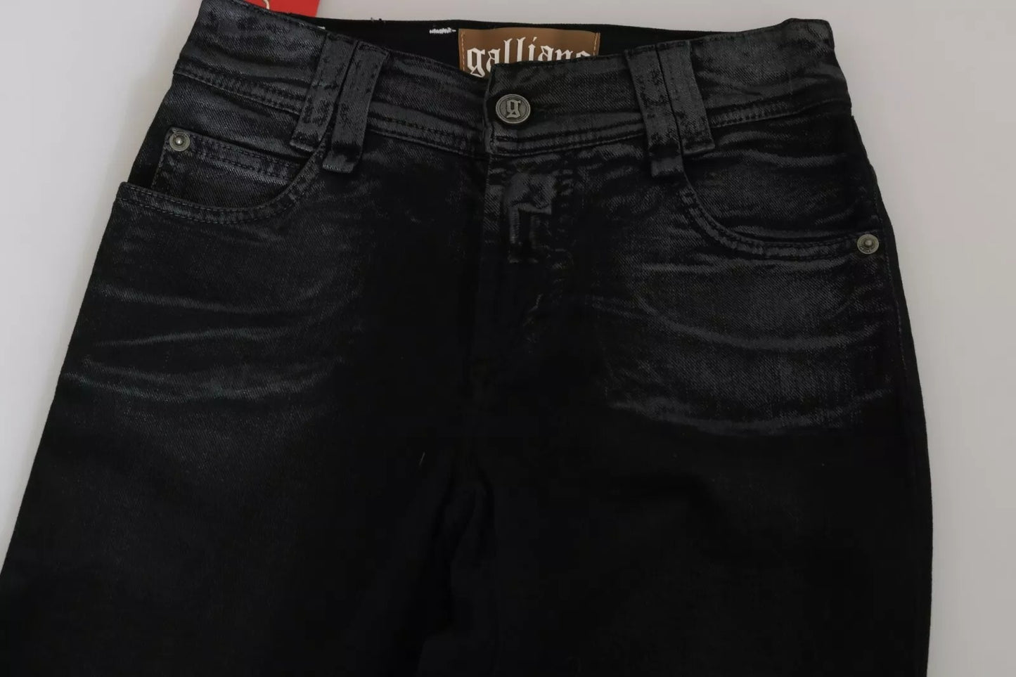 John Galliano Schwarze, gewaschene, hochtaillierte, ausgestellte Denim-Freizeithose