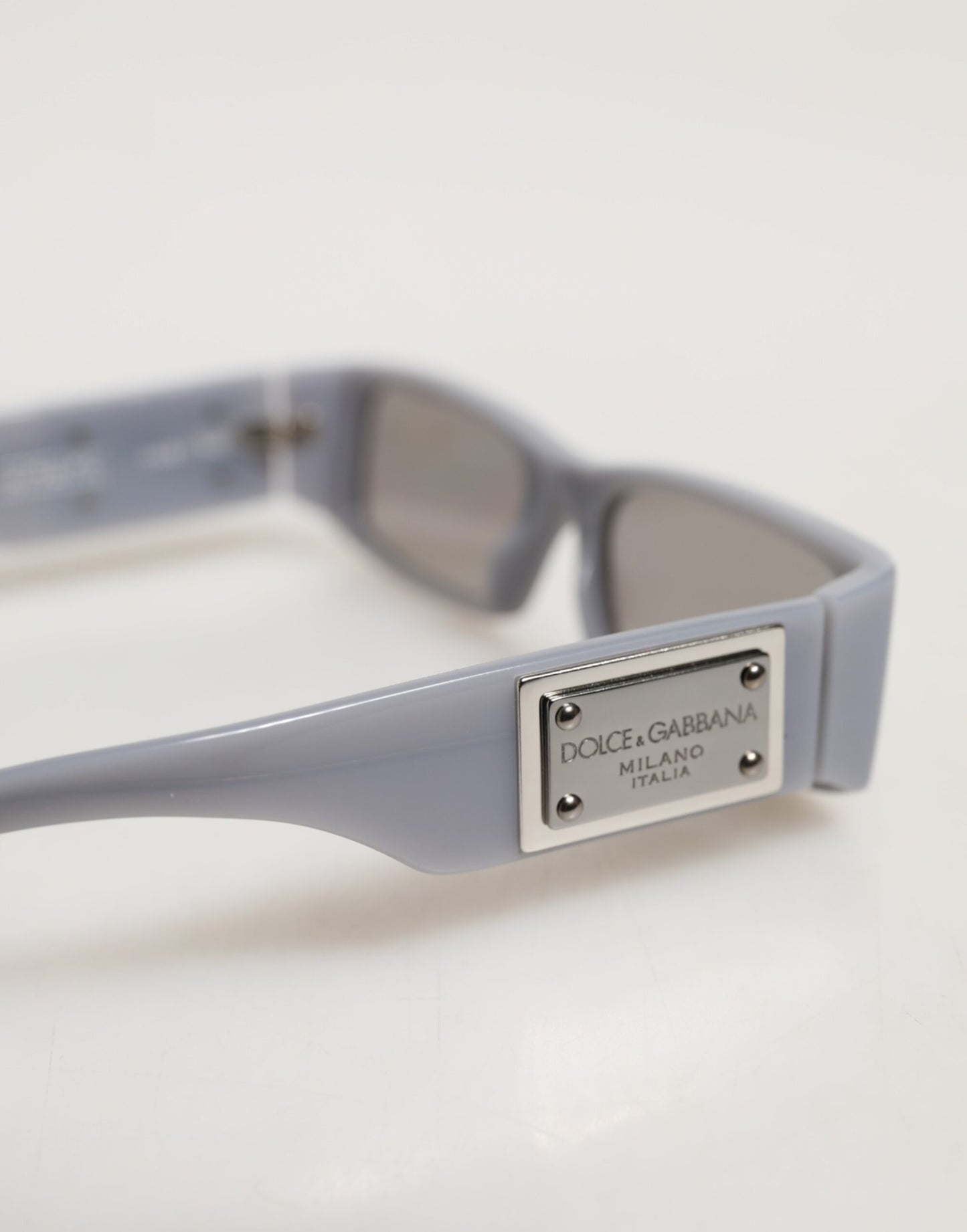 Dolce &amp; Gabbana Sonnenbrille in Hellgrau (Re-Edition)