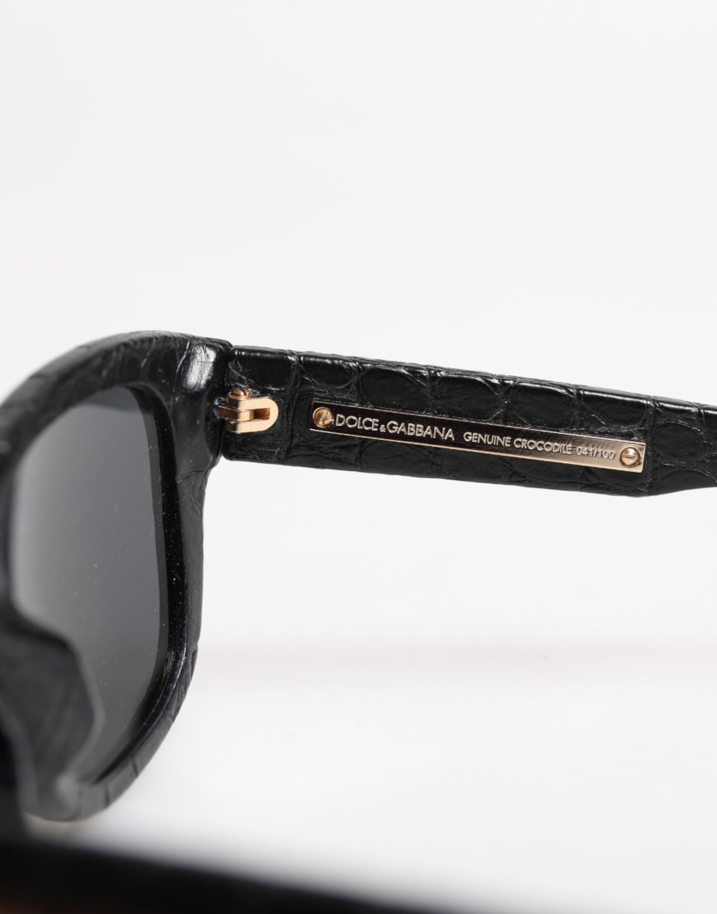 Dolce &amp; Gabbana DG4177 Sonnenbrille mit schwarzem Lederrahmen und getönten Gläsern