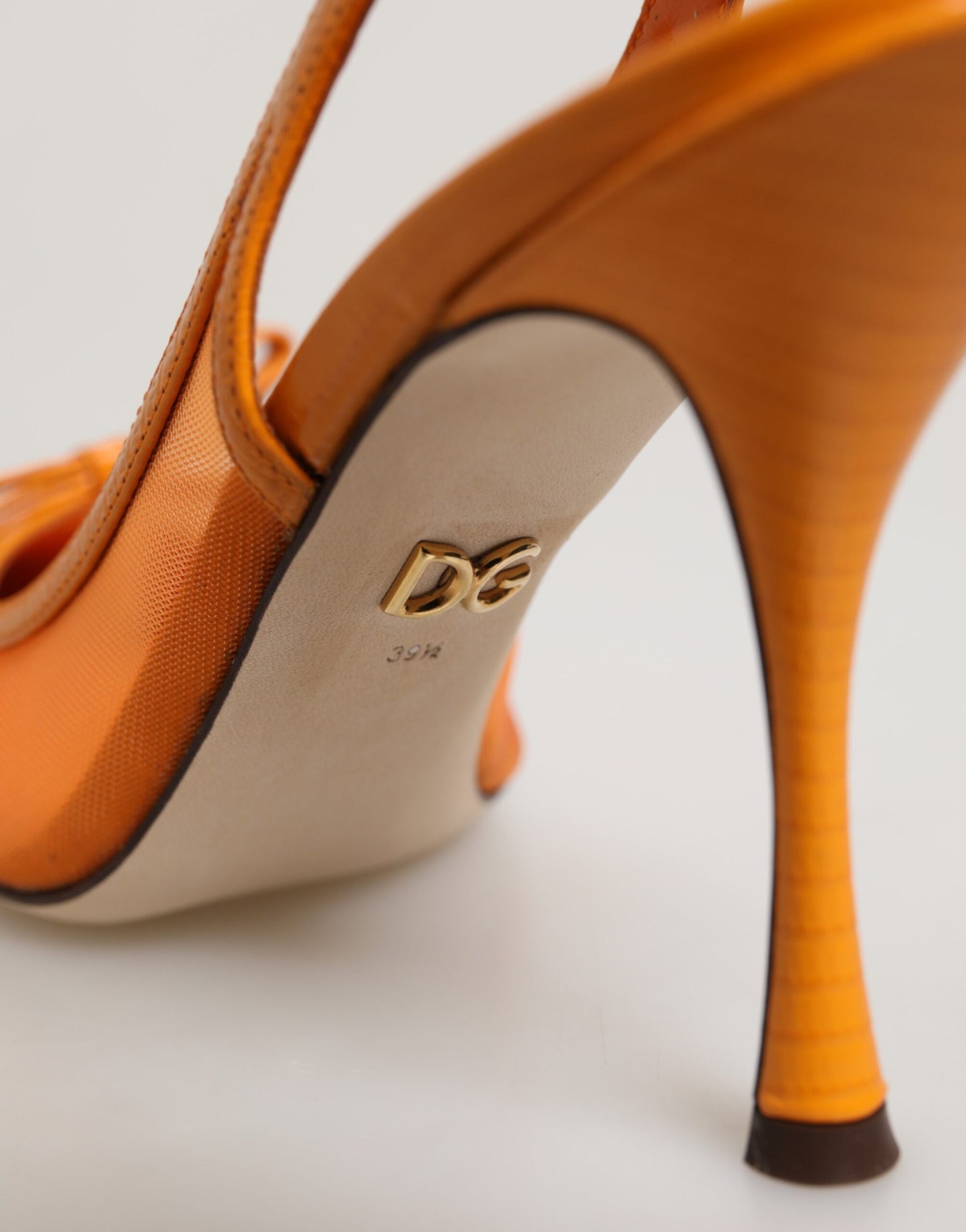 Dolce &amp; Gabbana Orangefarbene Slingback-Pumps aus Leder und Mesh